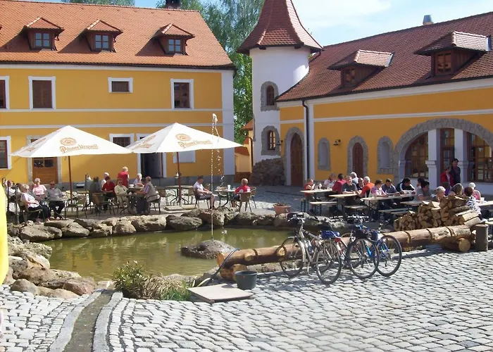 Hotel U Spejcharu Novy Kostel